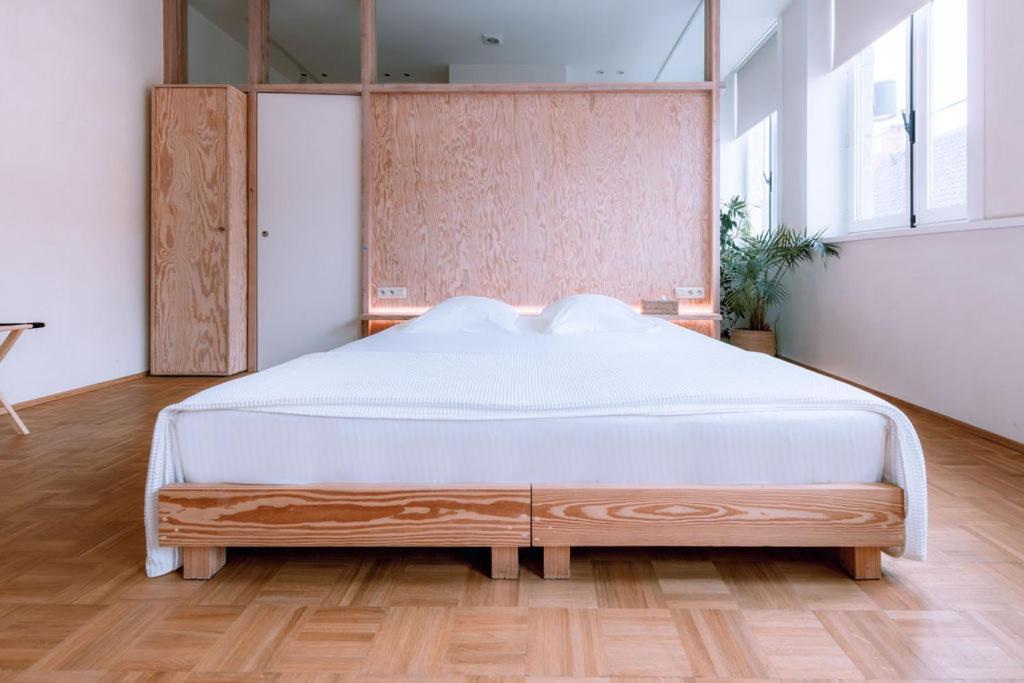 Violet Suites Гент Экстерьер фото